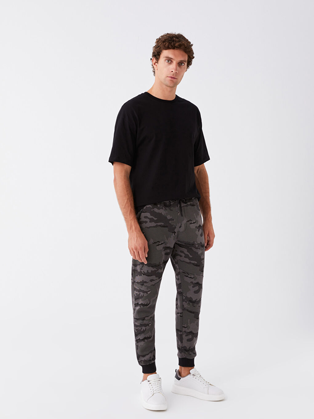 Slim Fit Men's Thick Jogger Sweatpants-1