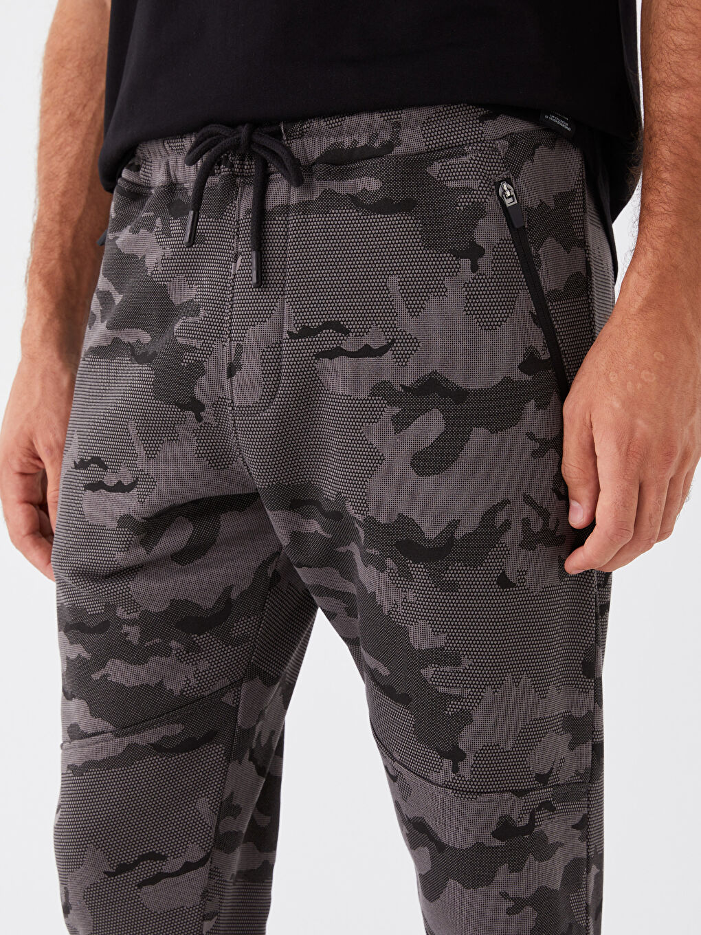 Slim Fit Men's Thick Jogger Sweatpants-3
