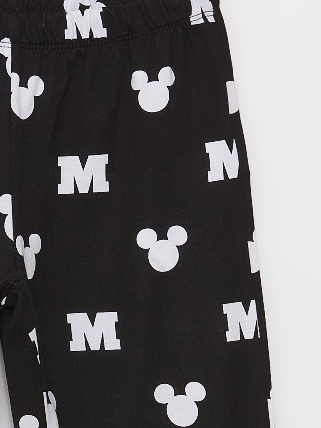 LCW Kids Siyah Gömlek Yaka Minnie Mouse Baskılı Uzun Kollu Kız Çocuk Pijama Takımı - 5