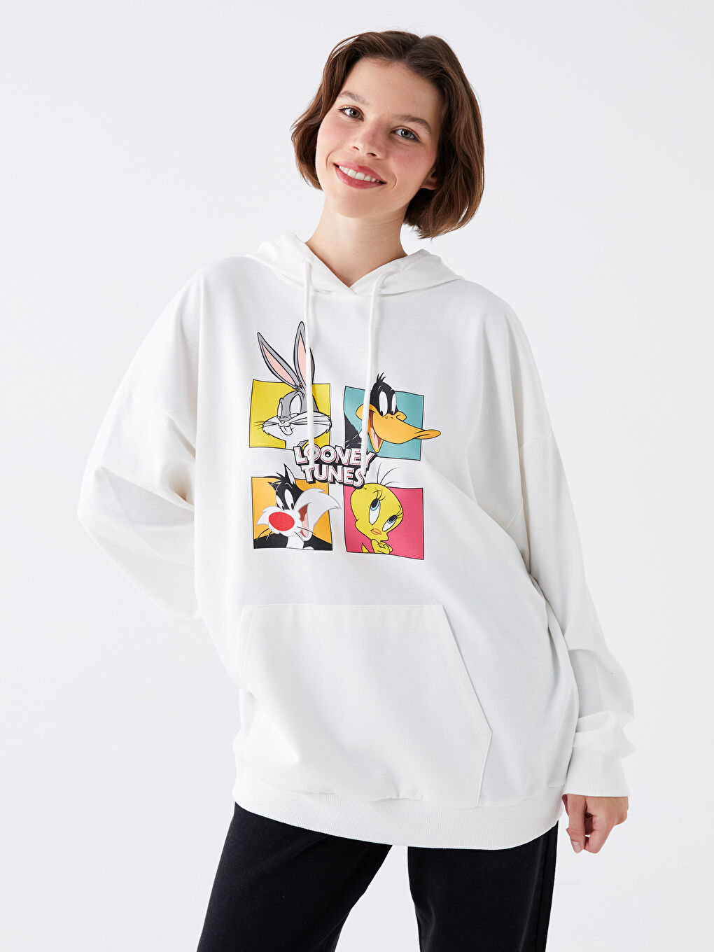 LCW Vision Ekru Bugs Bunny Baskılı Uzun Kollu Oversize Kadın Hoodie - 1