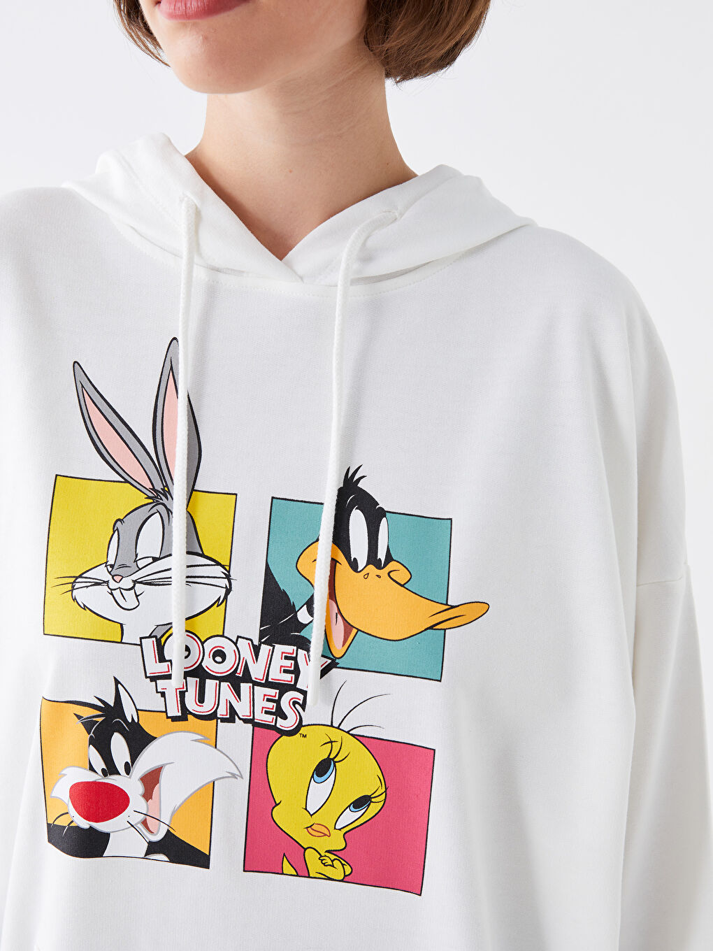 LCW Vision Ekru Bugs Bunny Baskılı Uzun Kollu Oversize Kadın Hoodie - 3