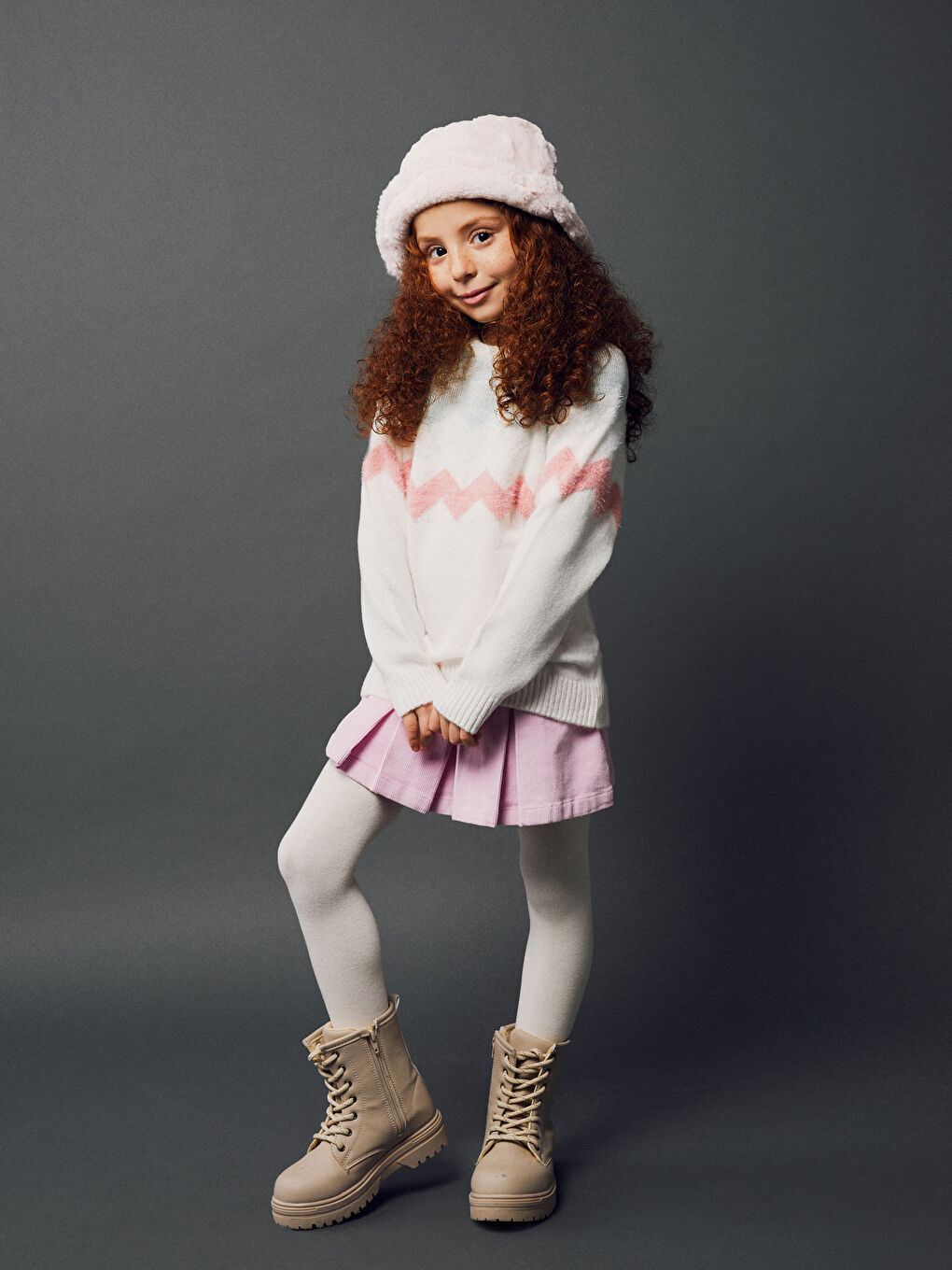 LCW Kids چینکدار مەخمەڵی کچانی شۆرتی تەنورە لەگەڵ کەمەری لاستیکی -W39578Z4-G6L