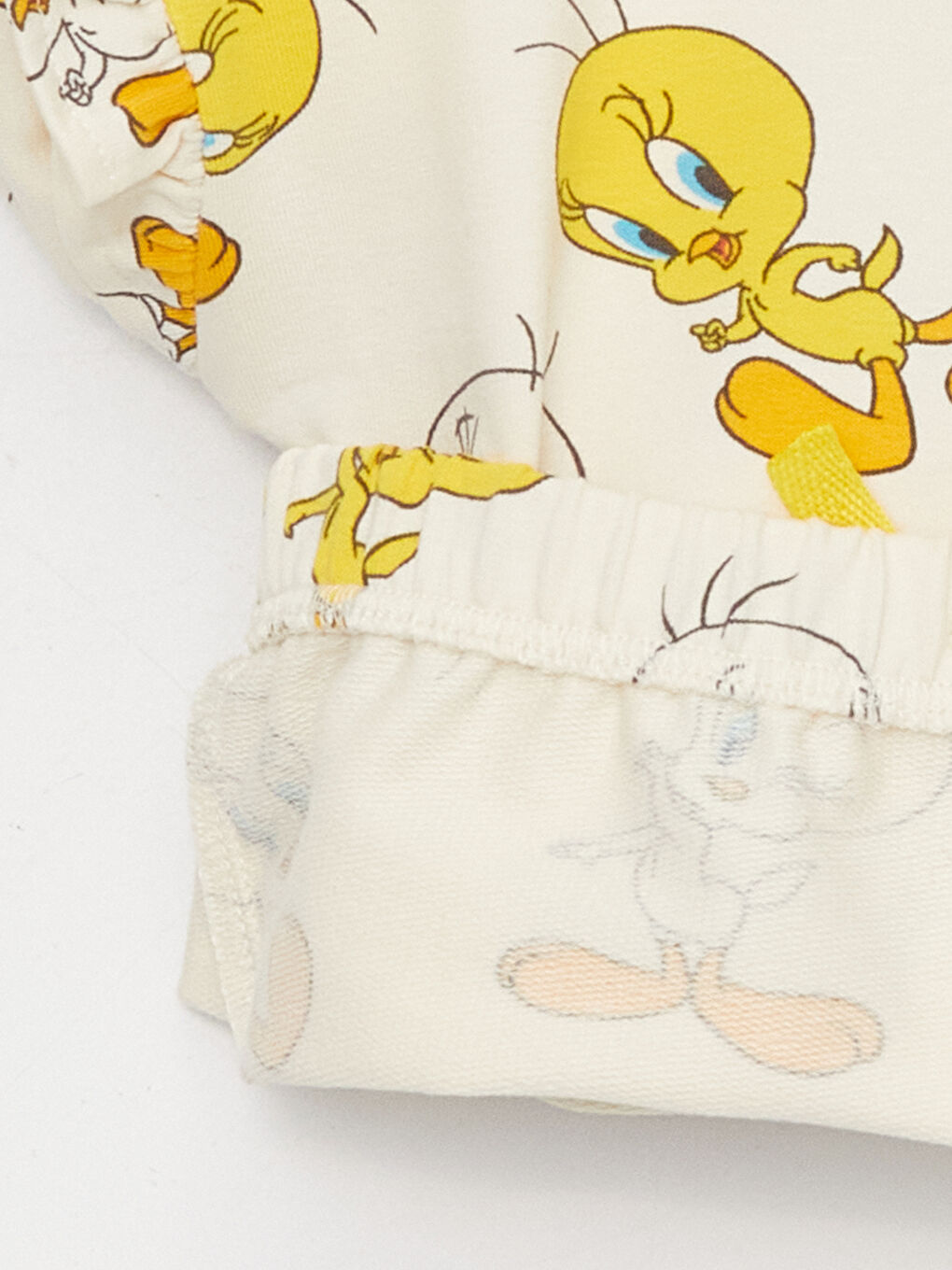 LCW baby Ekru Bisikler Yaka Kız Bebek Tweety Baskılı Sweatshirt ve Tayt Pantolon 2'li - 7