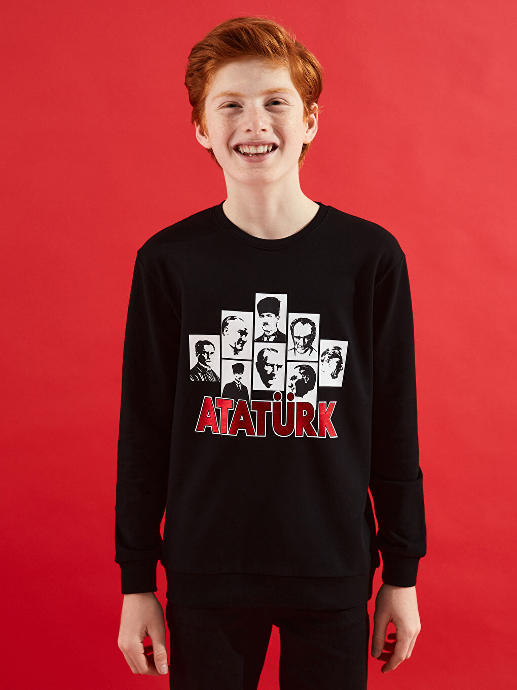 Siyah Bisiklet Yaka Atatürk Baskılı Uzun Kollu Erkek Çocuk Sweatshirt-3