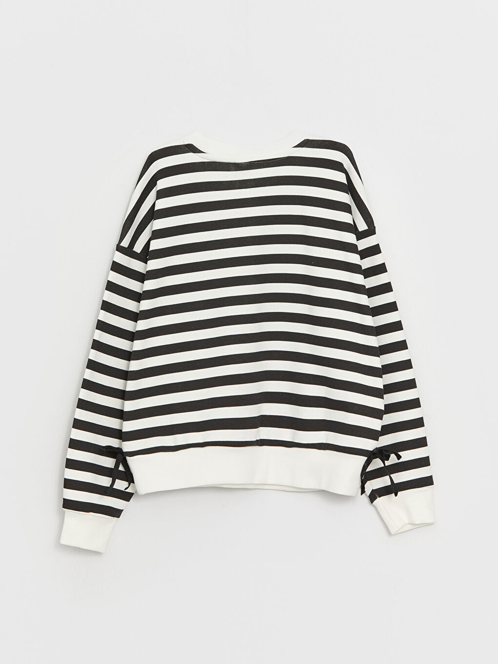 LCW Kids سویتشێرت قۆڵ درێژ خەتخەت یه‌خه‌ خڕ بۆ کچان -W39858Z4-LRA