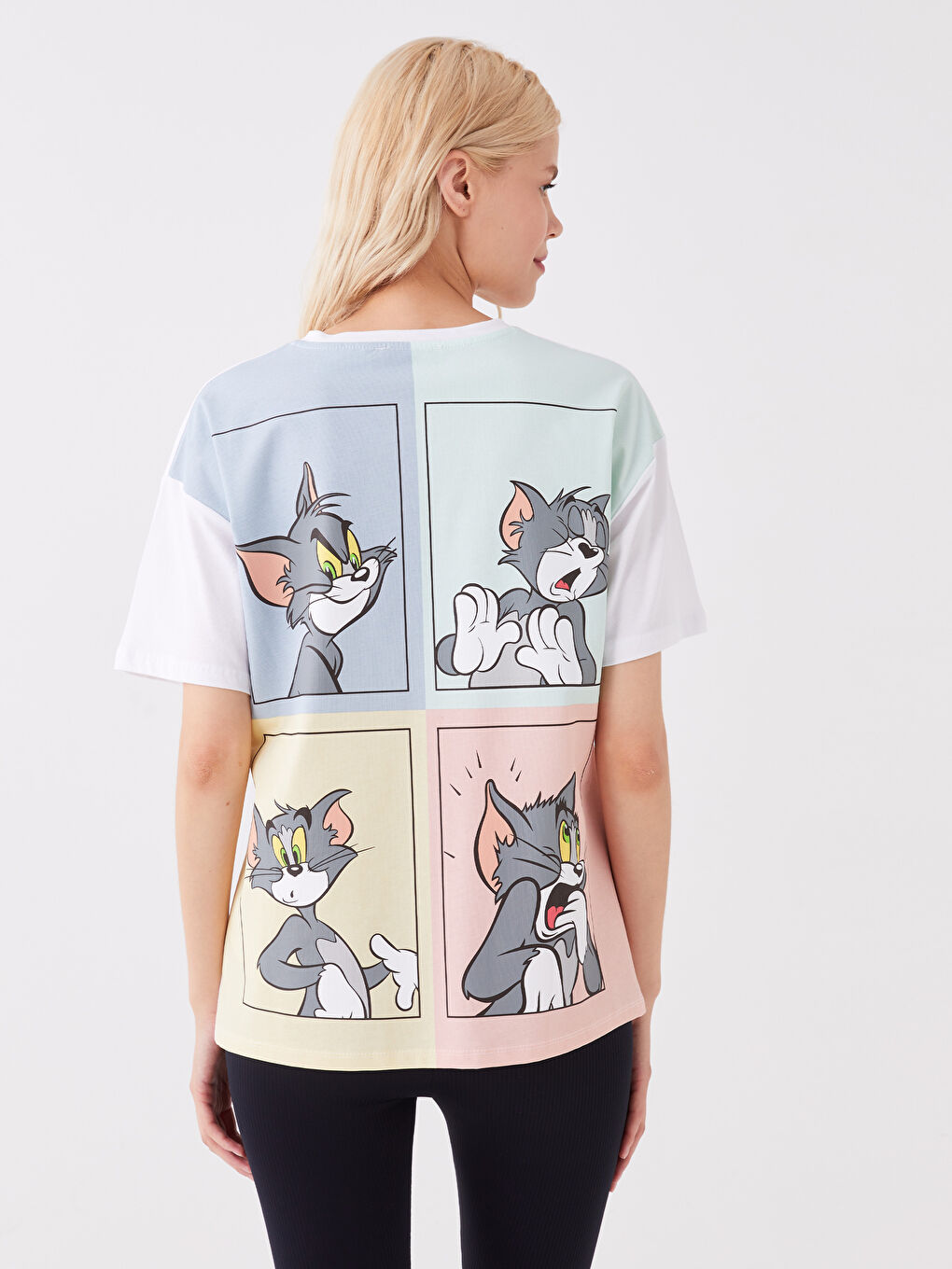 Beyaz Bisiklet Yaka Tom & Jerry Baskılı Kadın Tişört-4
