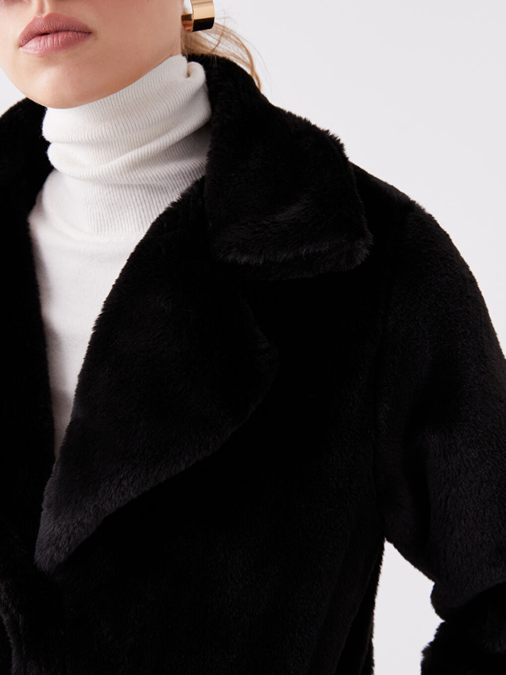 Siyah Ceket Yaka Kadın Kürk Kaban-3