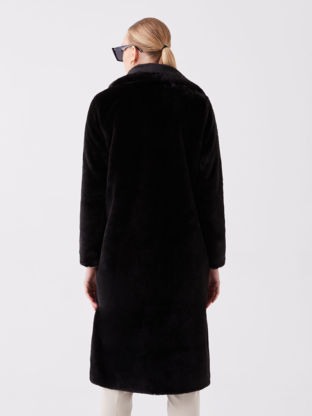 Siyah Ceket Yaka Kadın Kürk Kaban-5