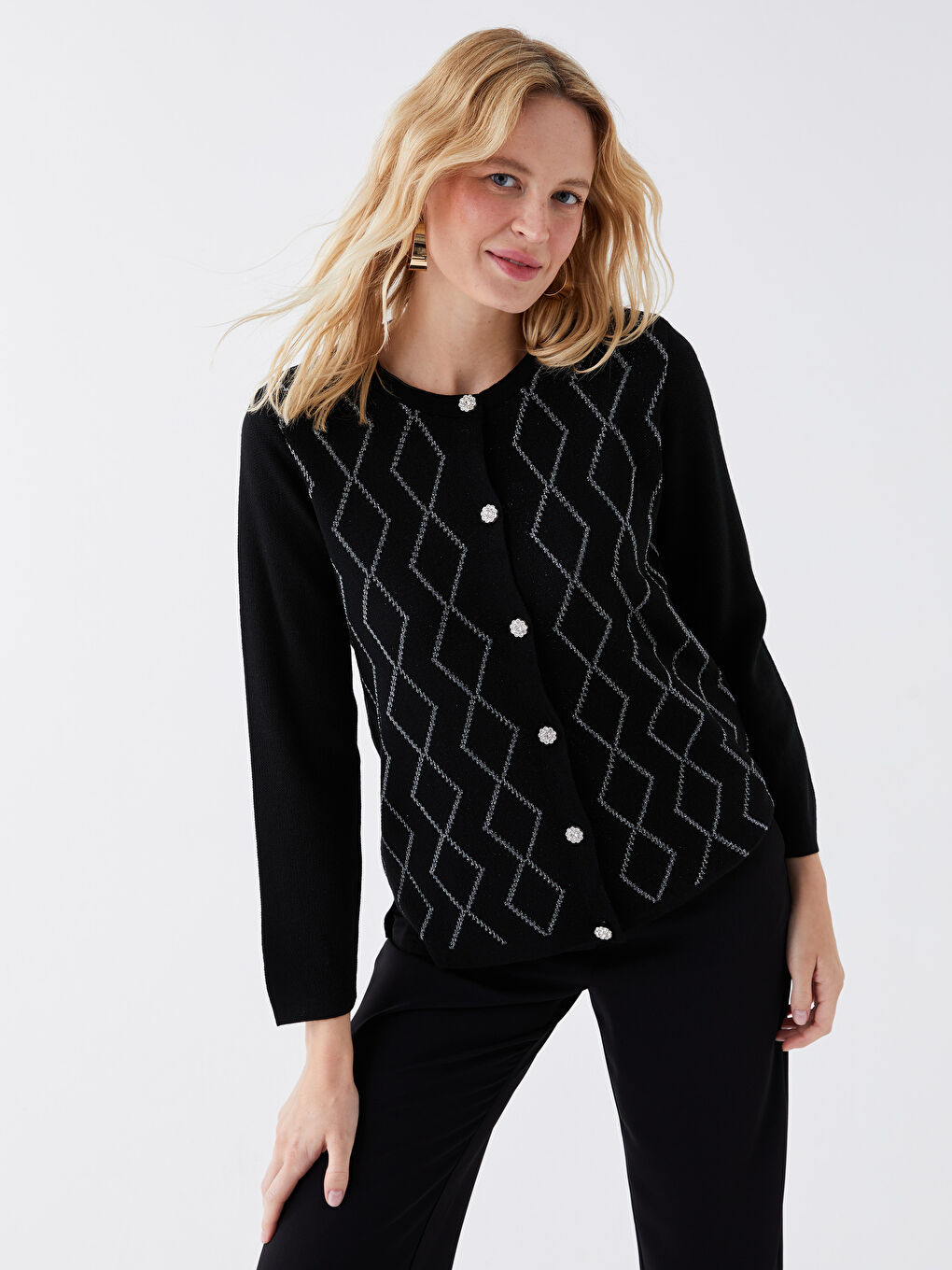 Siyah Bisiklet Yaka Desenli Uzun Kollu Kadın Triko Hırka-1