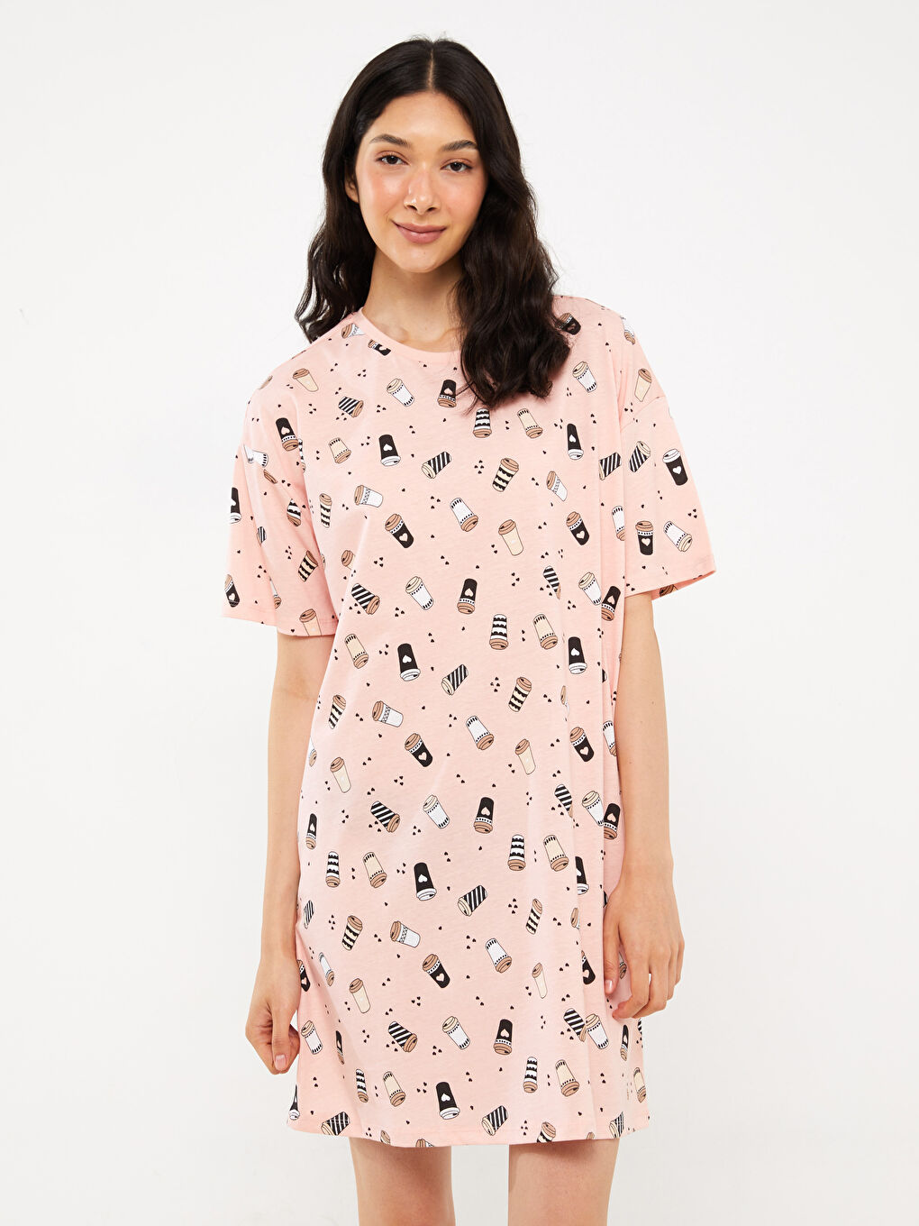 მრგვალი საყელო ნაბეჭდი მოკლე სახელო ქალებისთვის ღამის კაბა-1