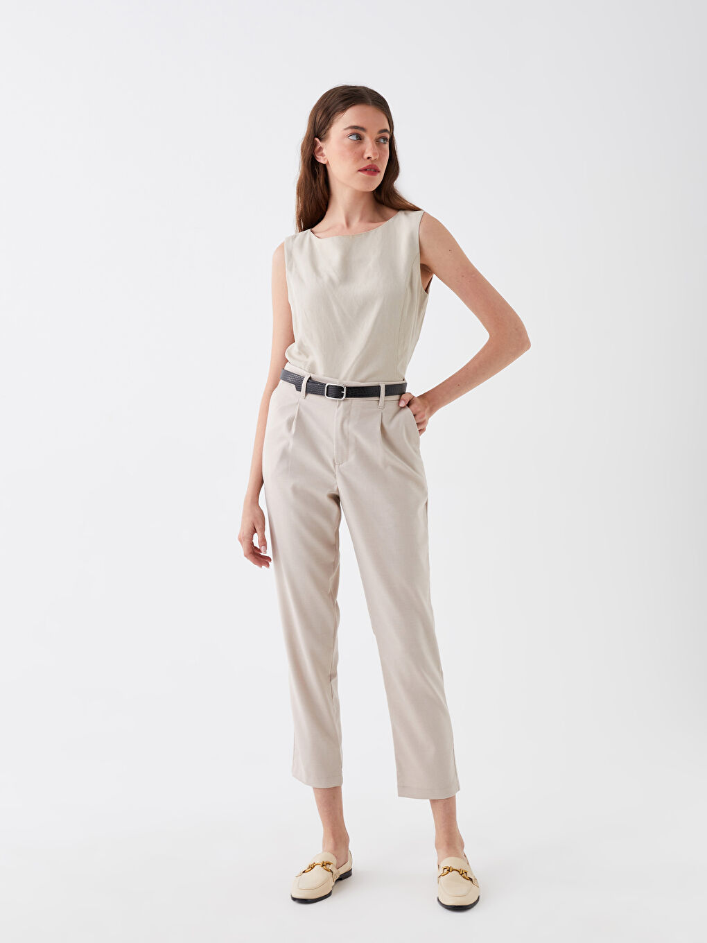 بنطلون جزر للنساء بقصة عادية