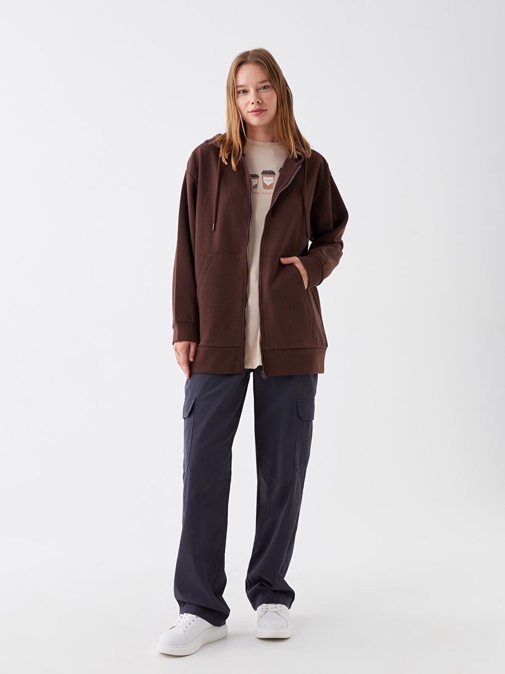 LCW Modest Kahverengi Kapüşonlu Düz Oversize Kadın Fermuarlı Sweatshirt - 2