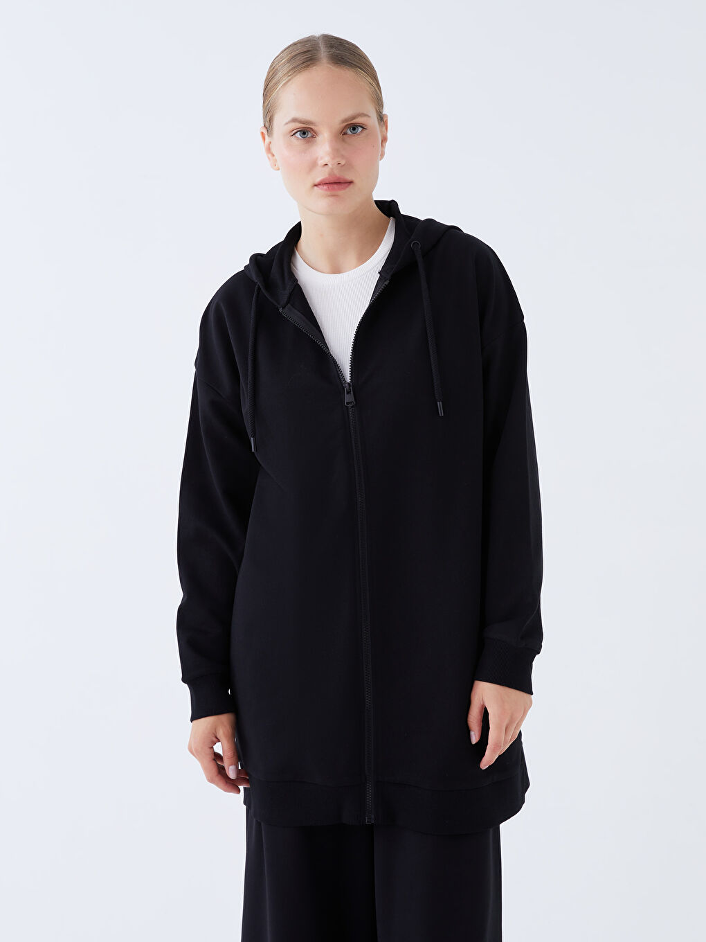 LCW Modest Siyah Kapüşonlu Oversize Kadın Fermuarlı Sweatshirt