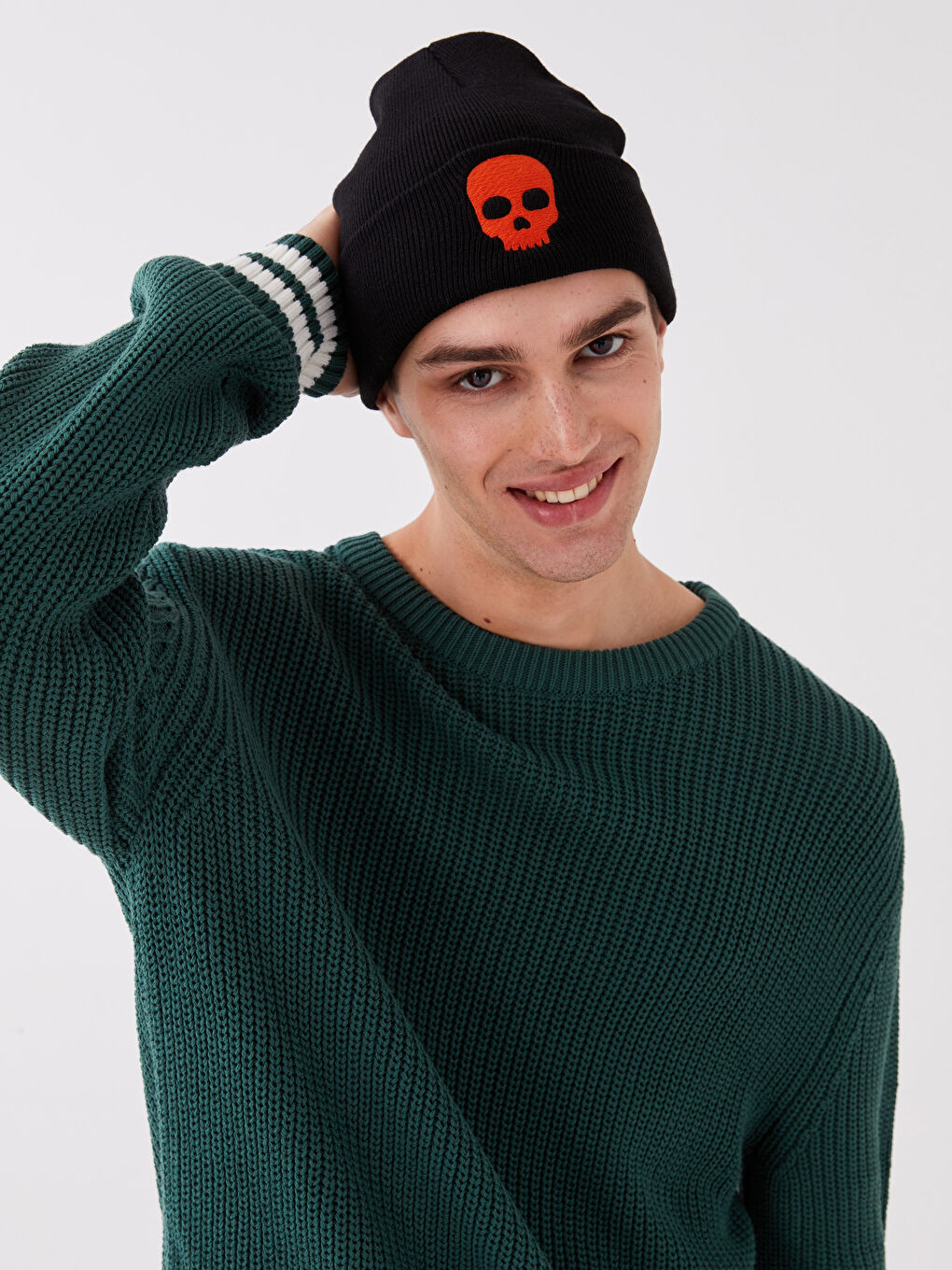 LC Waikiki H12 Embroidered Men's Knitted Beret -W3AK72Z8-E0N