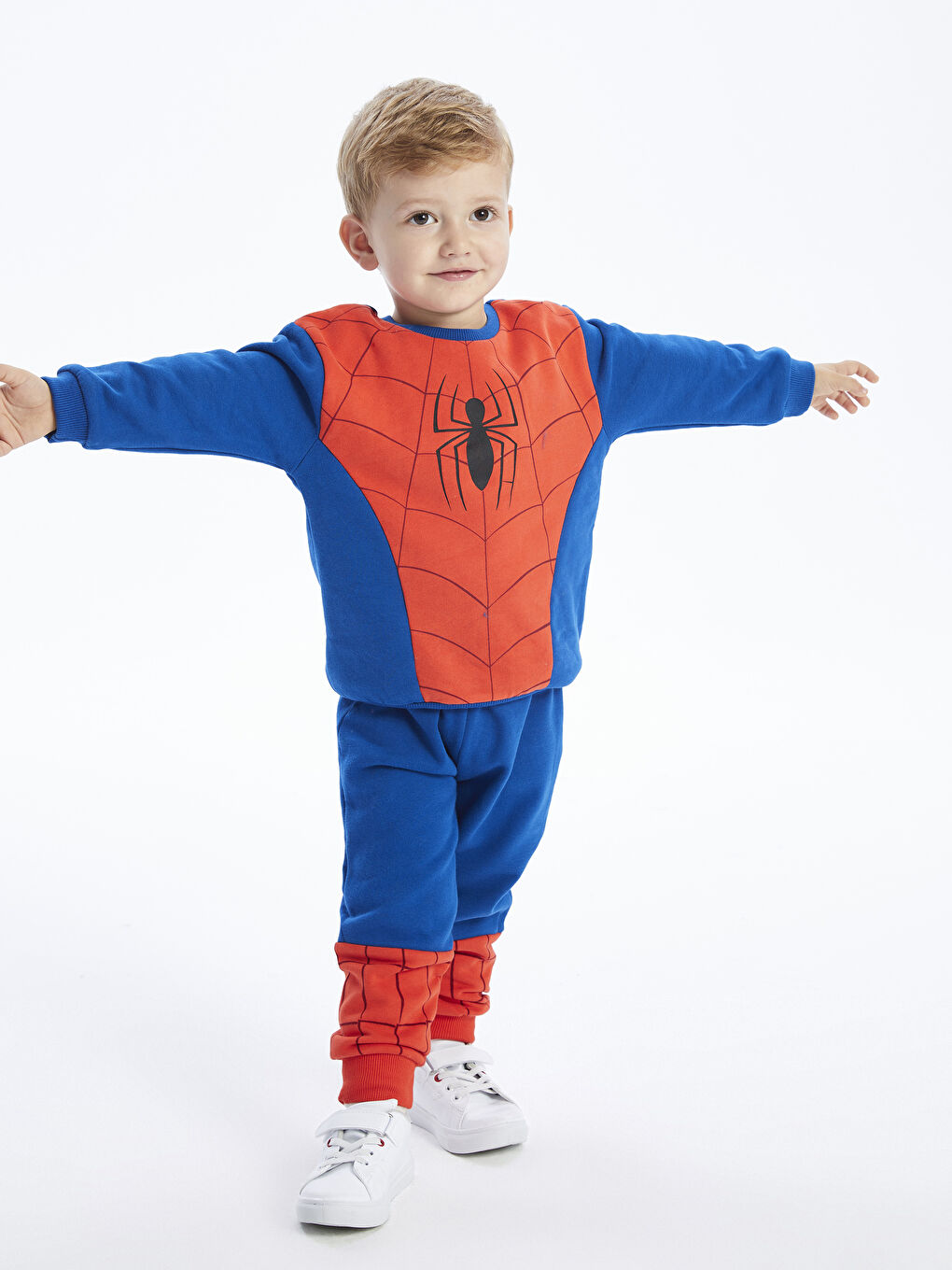 LCW baby Koyu Mavi Bisiklet Yaka Uzun Kollu Spiderman Baskılı Erkek Bebek Sweatshirt ve Pantolon 2'li Takım - 1