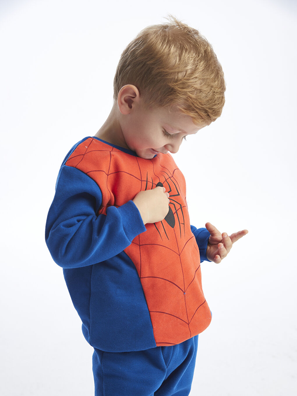 LCW baby Koyu Mavi Bisiklet Yaka Uzun Kollu Spiderman Baskılı Erkek Bebek Sweatshirt ve Pantolon 2'li Takım - 2