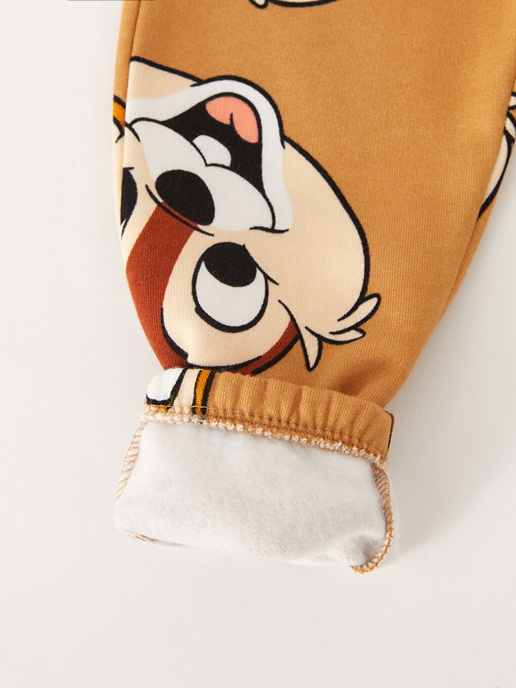 LCW baby Koyu Bej Baskılı Bisiklet Yaka Chip'n Dale Baskılı Erkek Bebek Sweatshirt ve Eşofman Altı - 5