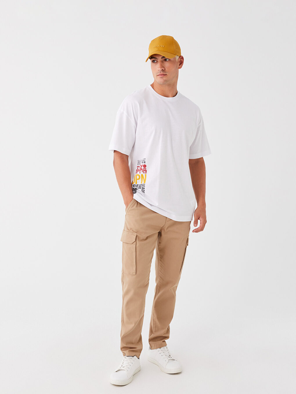 Standard Fit Men's Cargo Trousers-2