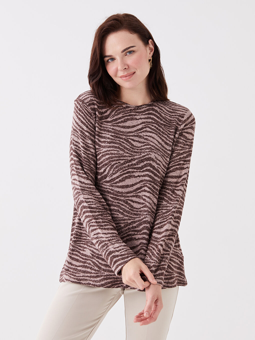 Bej Bisiklet Yaka Desenli Uzun Kollu Kadın Bluz