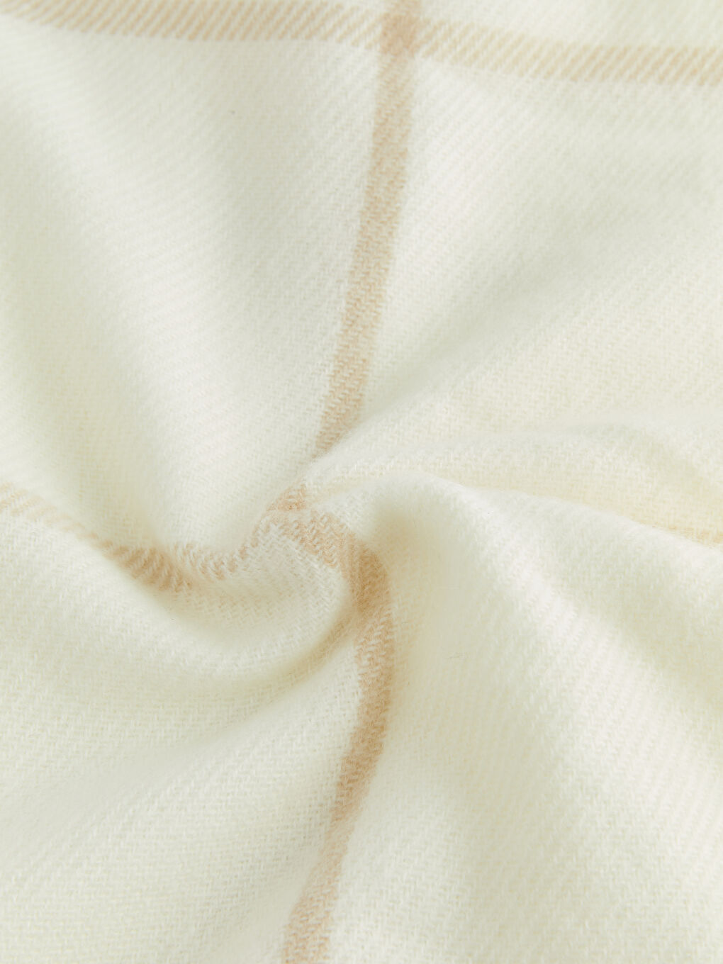 Plaid Patterned Tasseled Women's Scarf-5