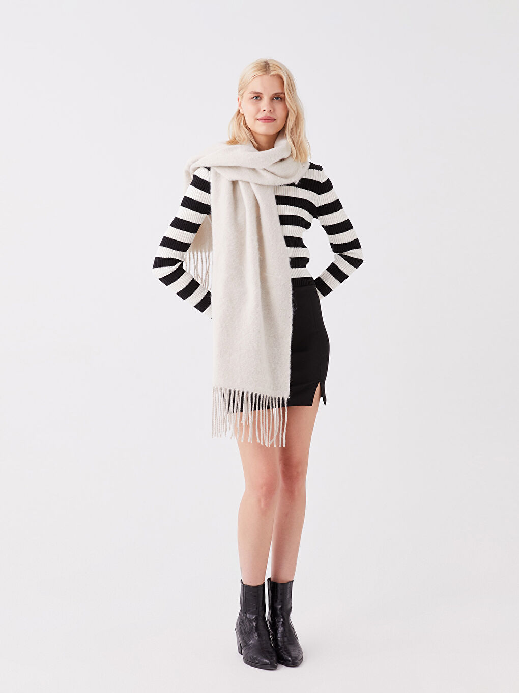 Plain Tasseled Women's Scarf-1