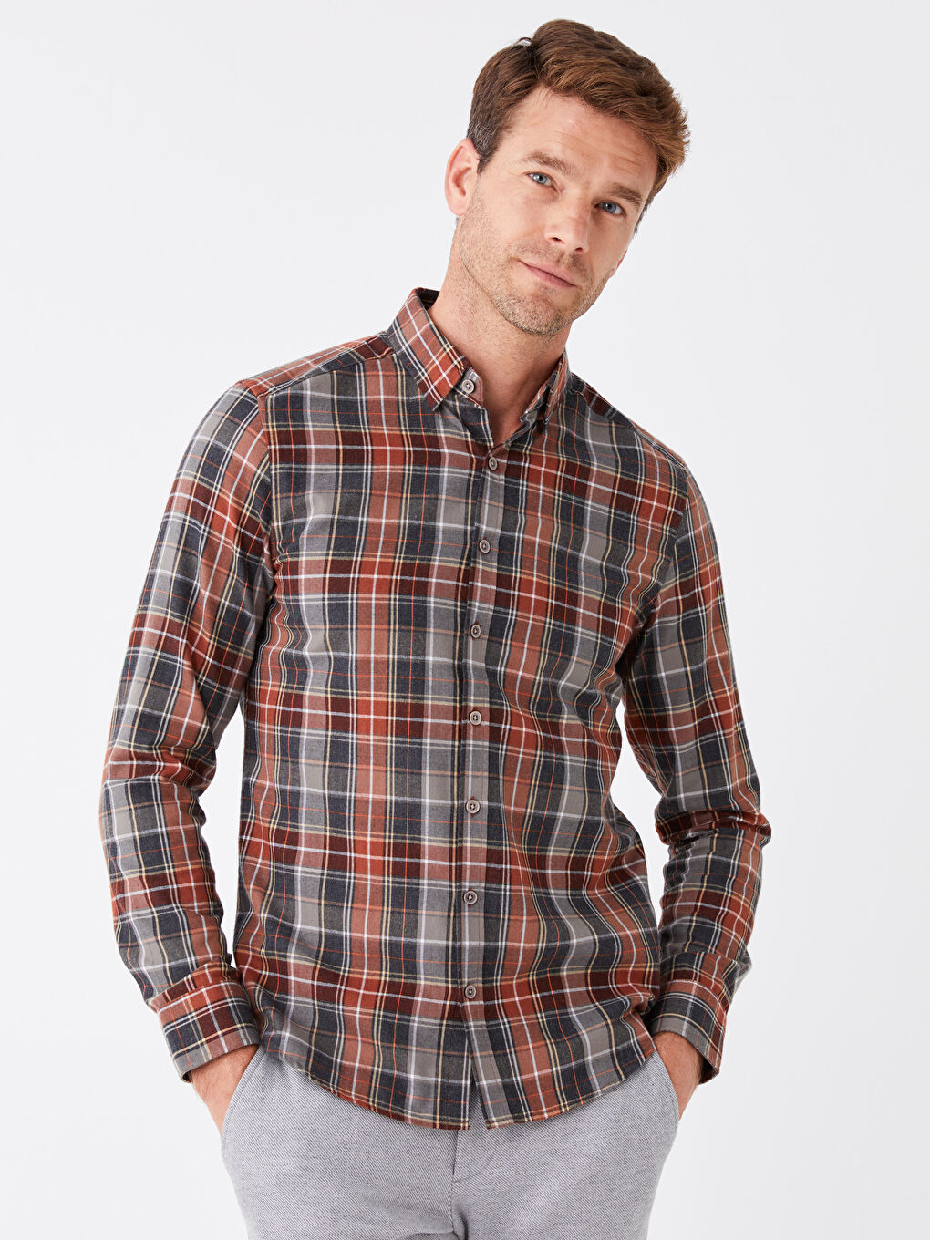 Slim Fit Long Sleeve Plaid Men's Shirt-1