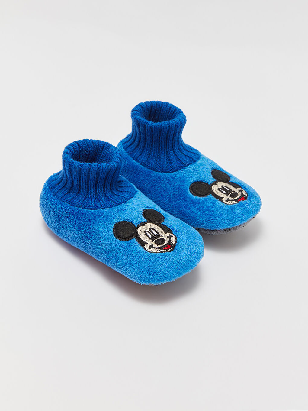 LCW STEPS Canlı Mavi Mickey Mouse Nakışlı Erkek Bebek Ev Ayakkabısı