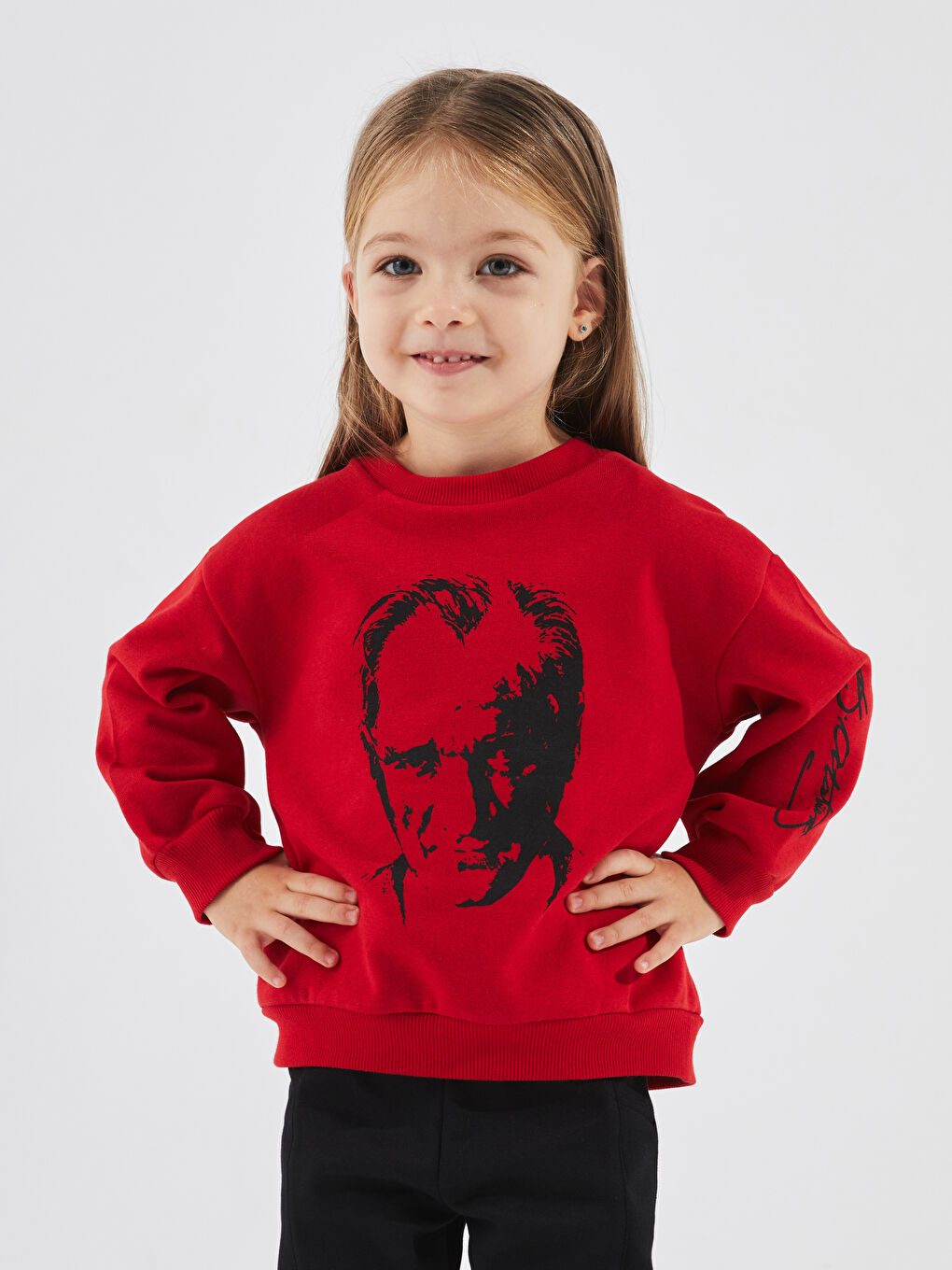 LCW baby Kırmızı Bisiklet Yaka Uzun Kollu Atatürk Baskılı Kız Bebek Sweatshirt