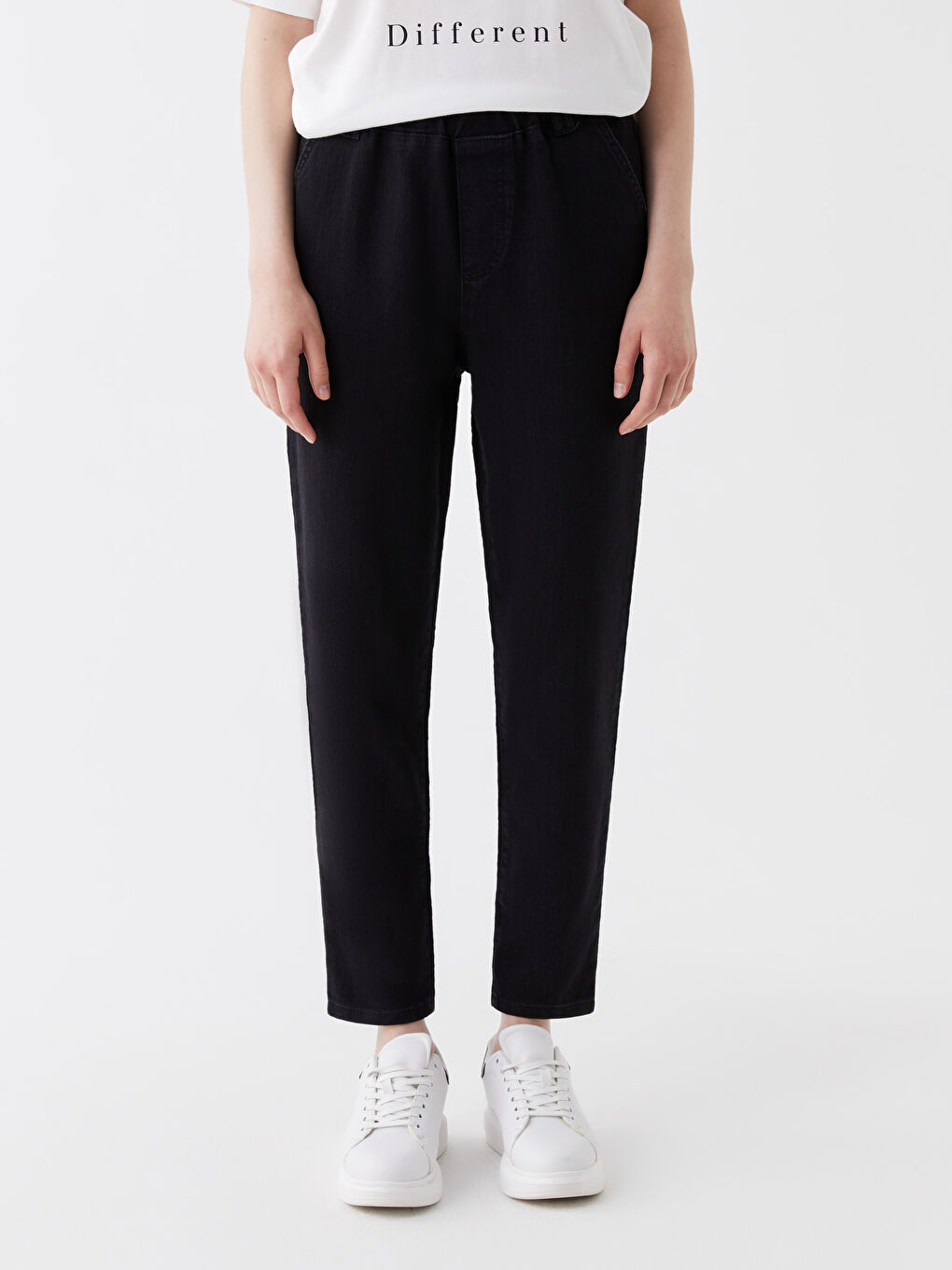 Siyah Beli Lastikli Straight Fit Kadın Jean Pantolon-2