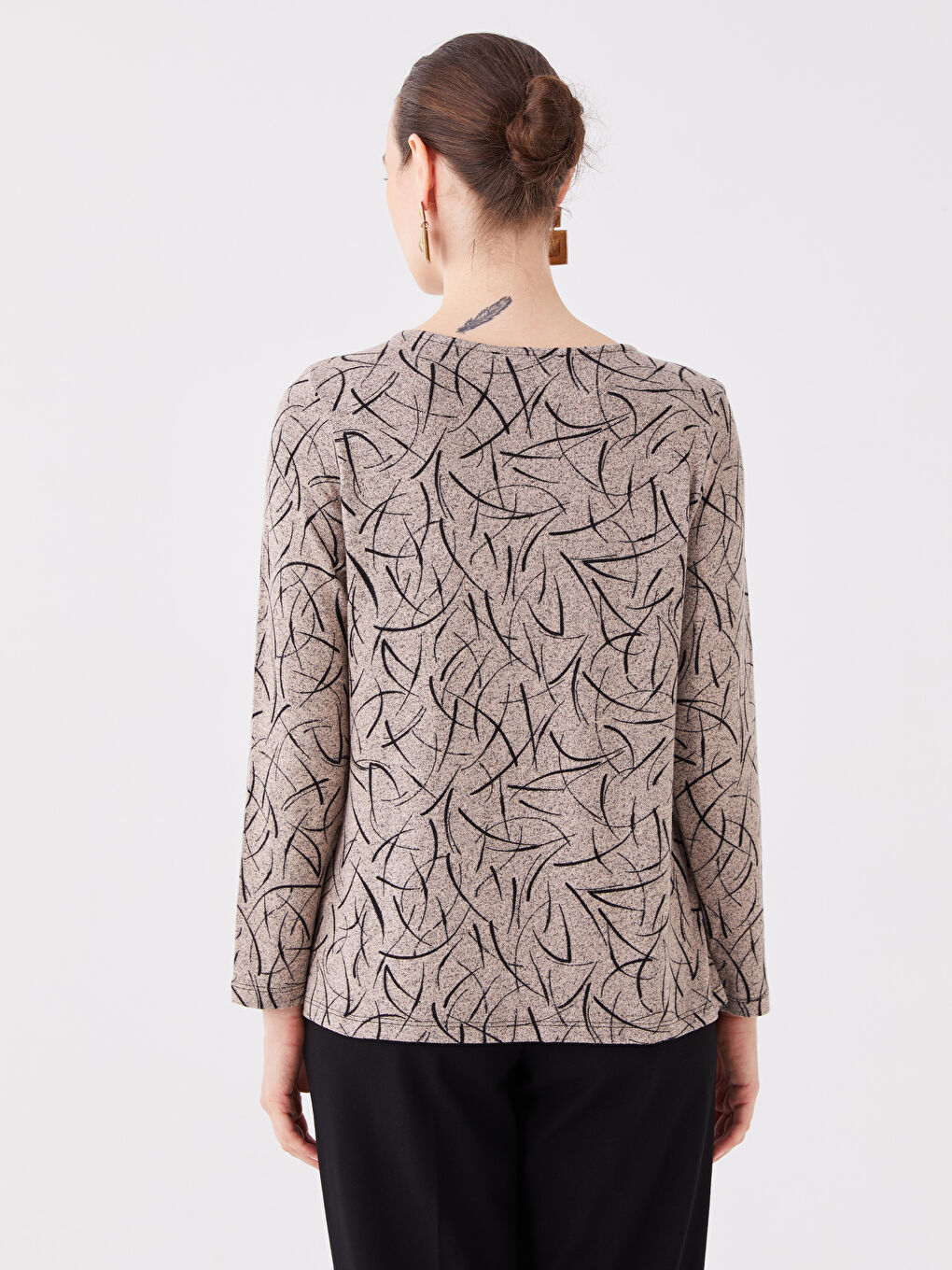 Bej Bisiklet Yaka Desenli Uzun Kollu Kadın Bluz-4