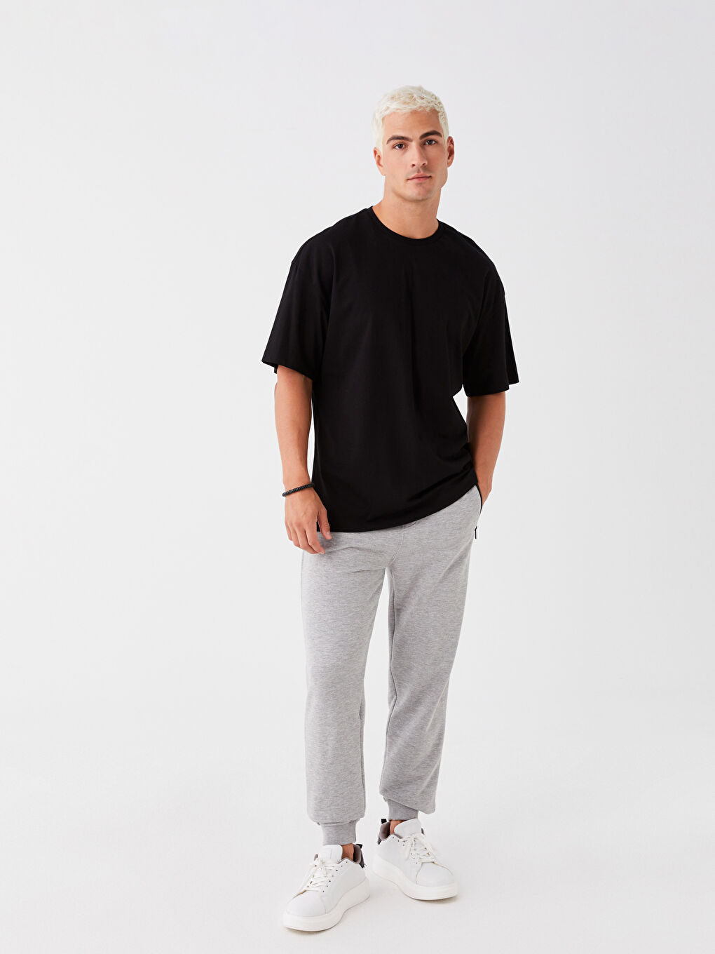 Siyah Oversize Bisiklet Yaka Kısa Kollu Erkek Tişört-1