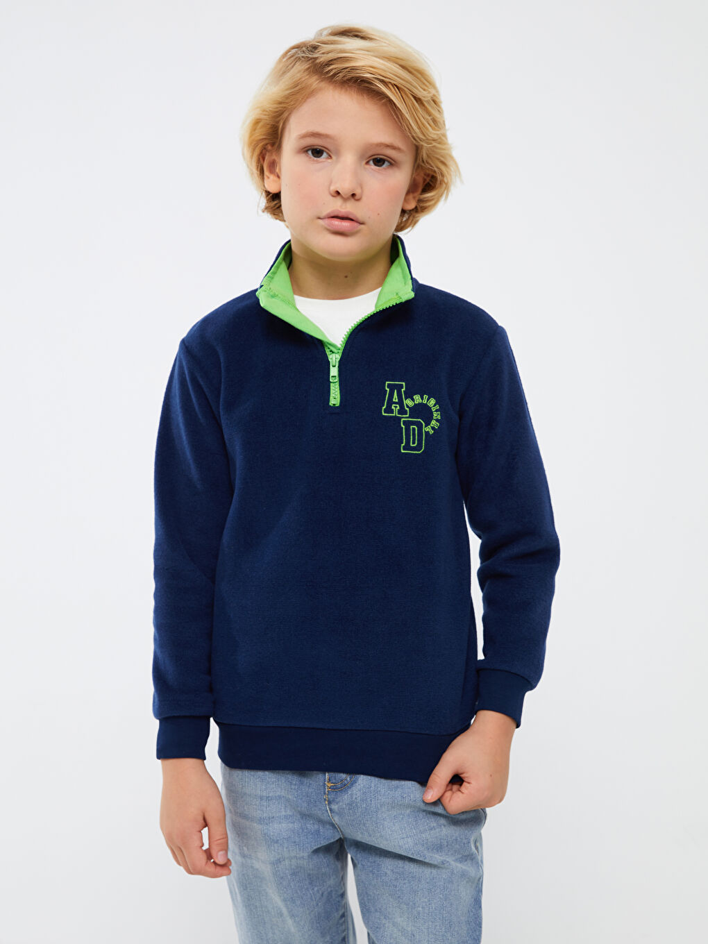 LCW Kids Lacivert Dik Yaka Nakışlı Uzun Kollu Polar Erkek Çocuk Sweatshirt - 1