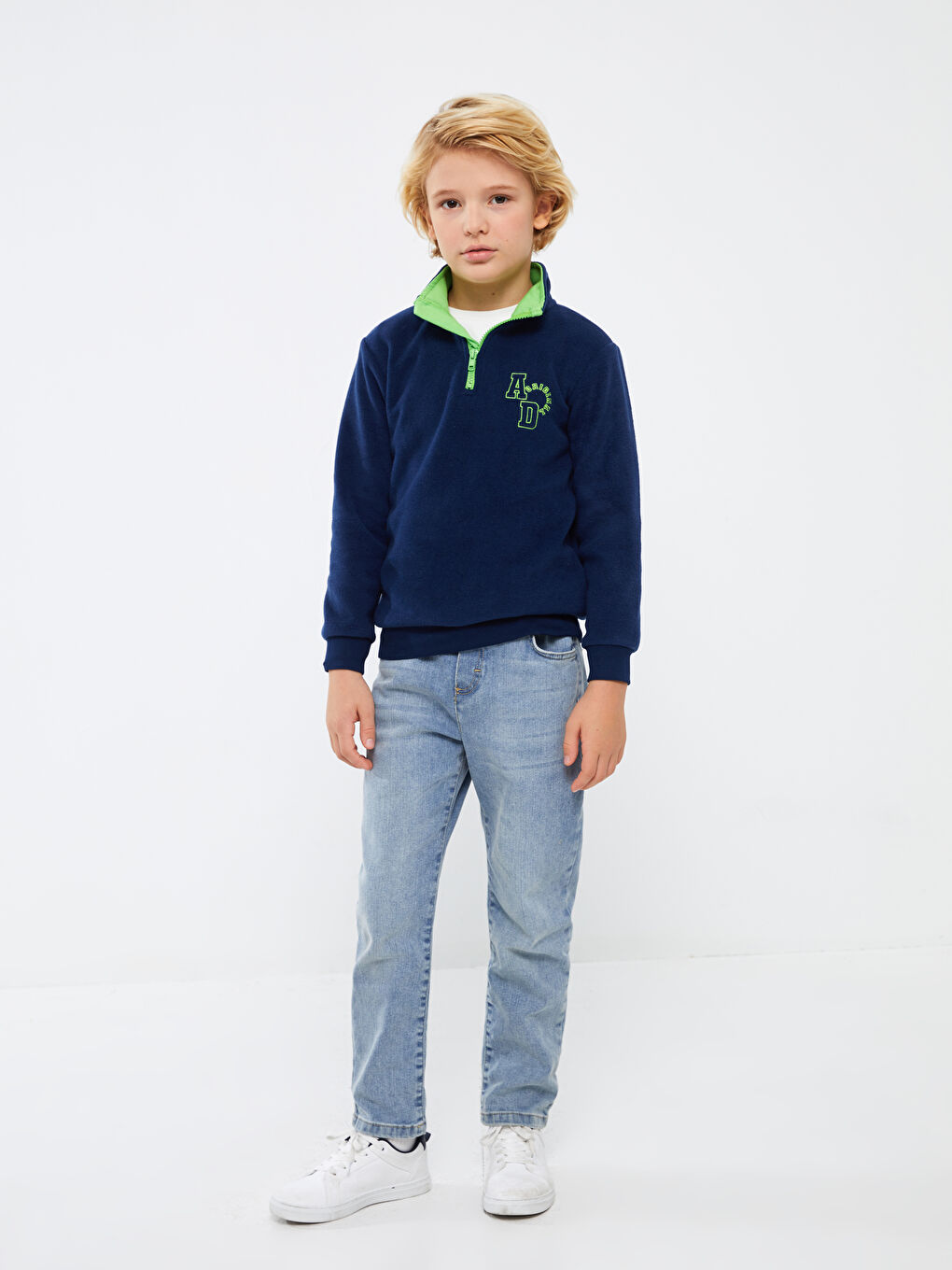 LCW Kids Lacivert Dik Yaka Nakışlı Uzun Kollu Polar Erkek Çocuk Sweatshirt - 2