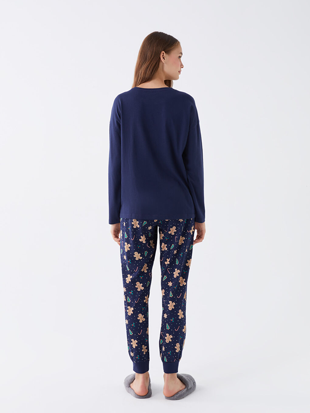 LCW DREAM Crew Neck New Year Themed Women's Pyjama Set -W3BJ64Z8-LSJ