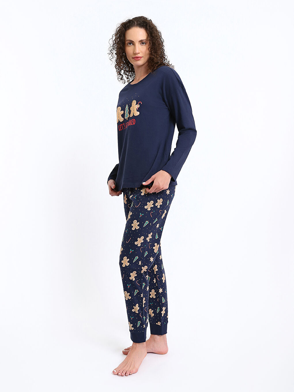 Crew Neck New Year Themed Women's Pyjama Set-2