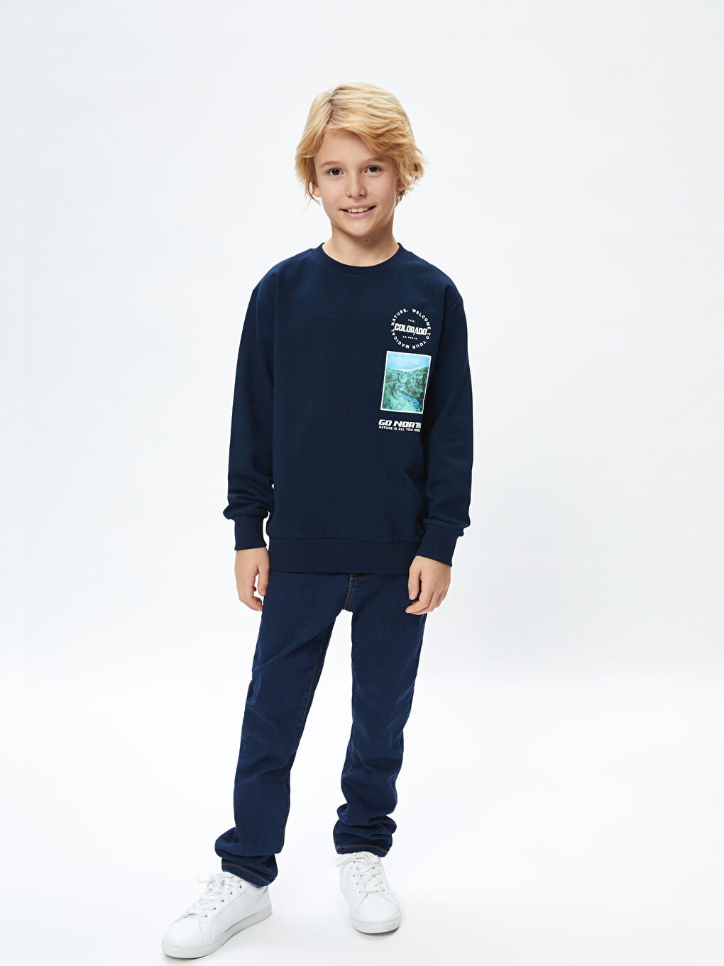 LCW Kids Yeni Lacivert Rahat Kalıp Bisiklet Yaka Baskılı Erkek Çocuk Sweatshirt - 1