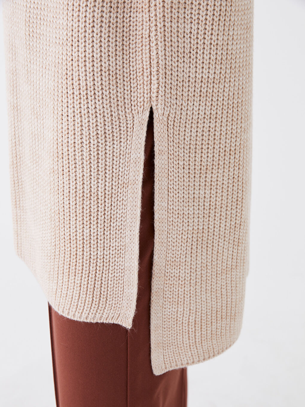 Bej Kadın Yarım Balıkçı Yaka Düz Triko Süveter-2