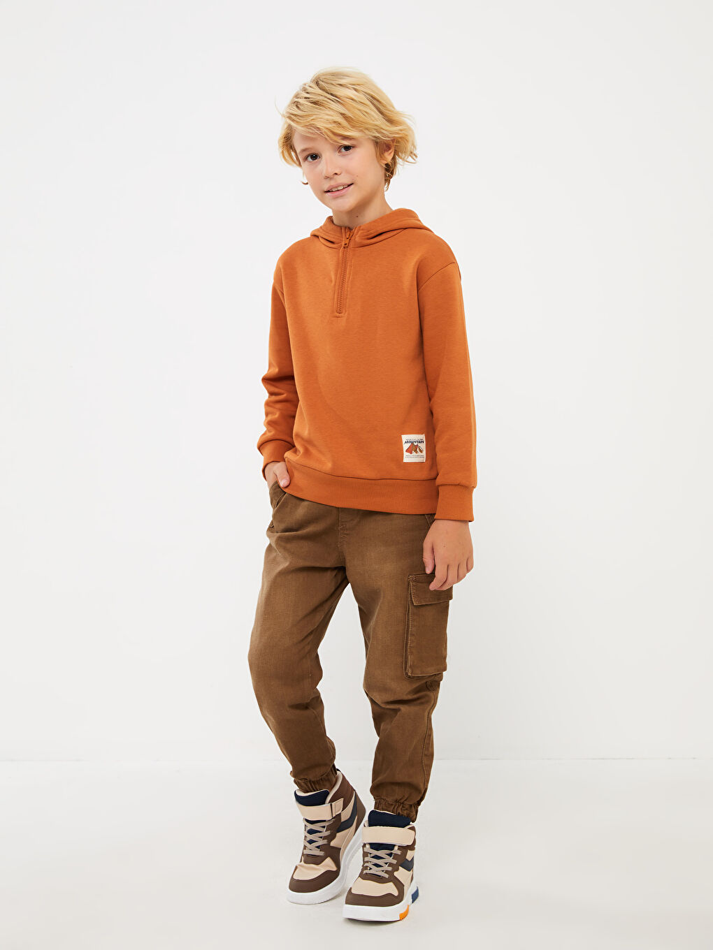 LCW Kids Çikolata Kahve Rahat Kalıp Erkek Çocuk Kargo Jogger Pantolon - 1