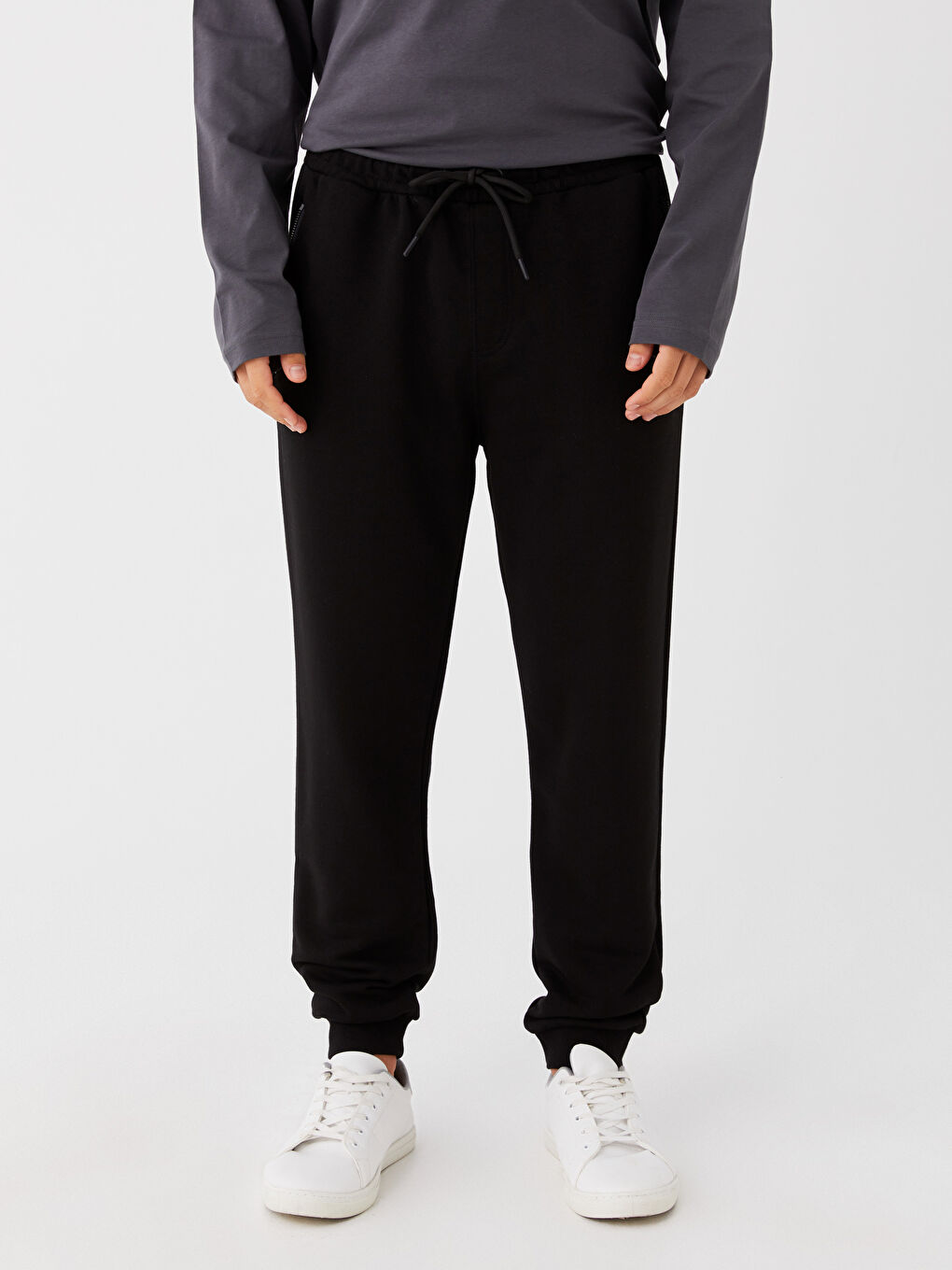 Siyah Standart Kalıp Erkek Jogger Eşofman Altı-1