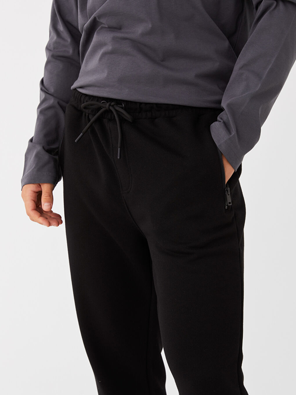 Siyah Standart Kalıp Erkek Jogger Eşofman Altı-3