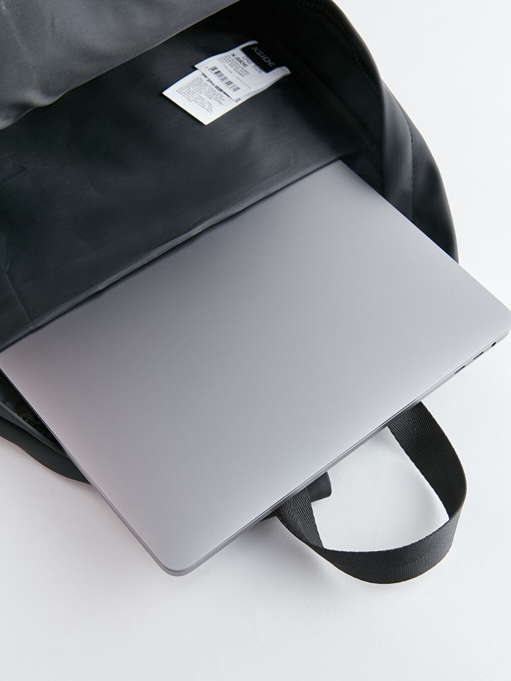 XSIDE Ranac za muškarce sa više džepova i pregradom za laptop -W3BS30Z8-HUC