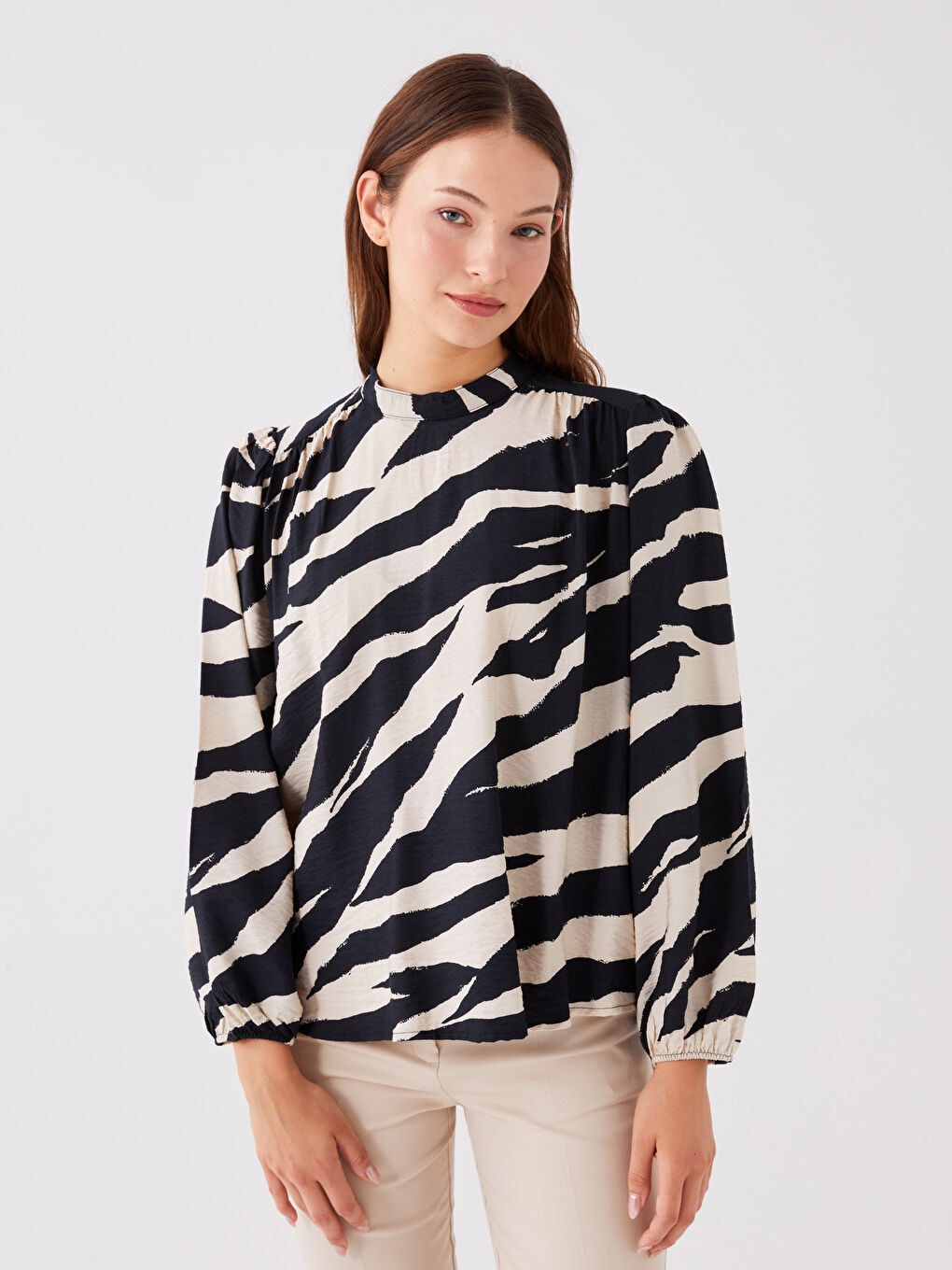 LCWAIKIKI Classic Grandad Collar Patterned Long Sleeve Women's Blouse -W3BS92Z8-LQB