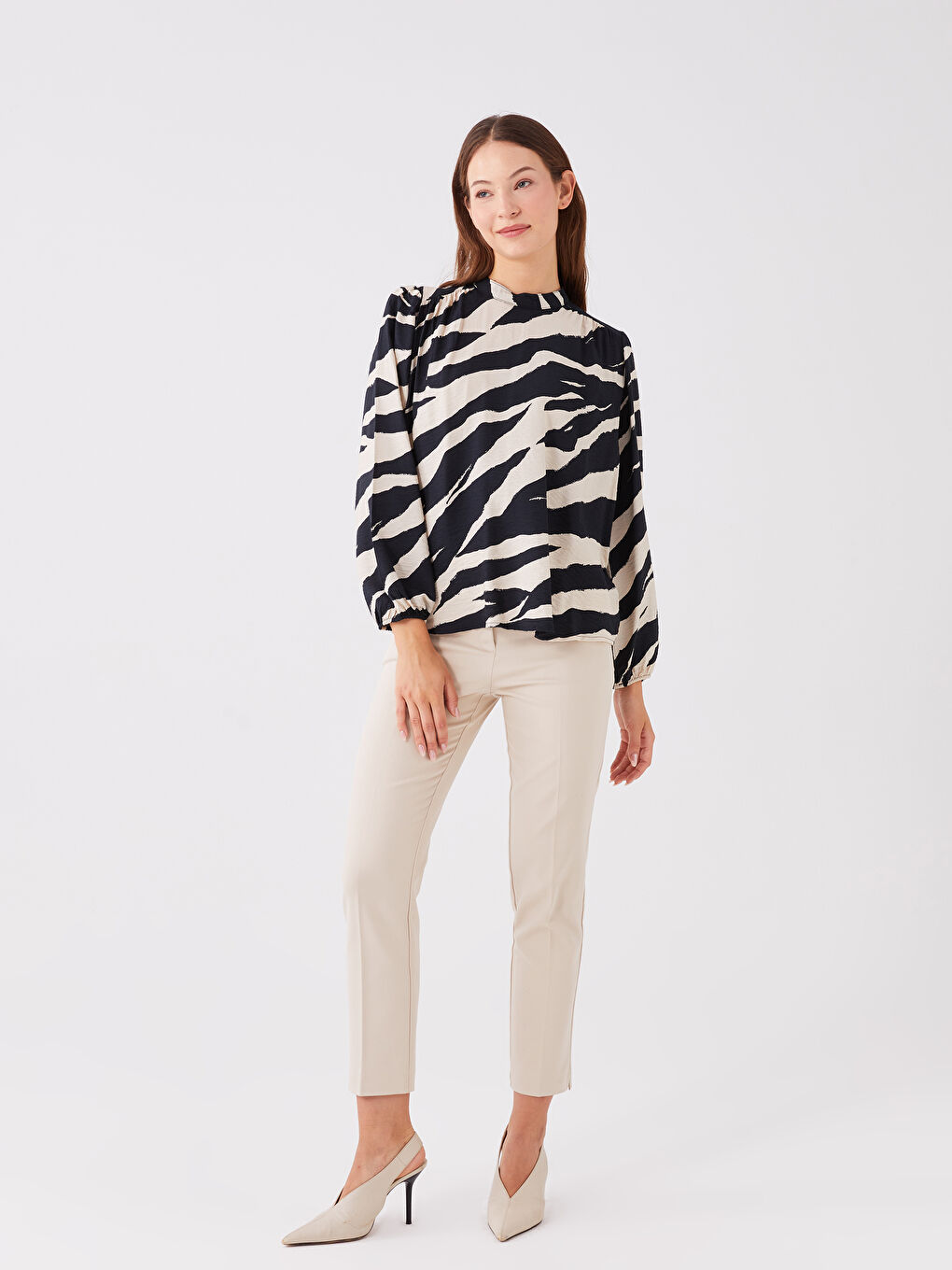 LCWAIKIKI Classic Grandad Collar Patterned Long Sleeve Women's Blouse -W3BS92Z8-LQB