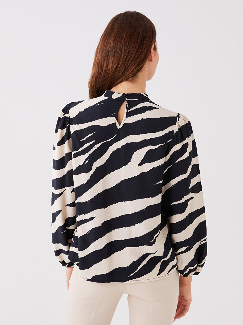 LCWAIKIKI Classic Grandad Collar Patterned Long Sleeve Women's Blouse -W3BS92Z8-LQB