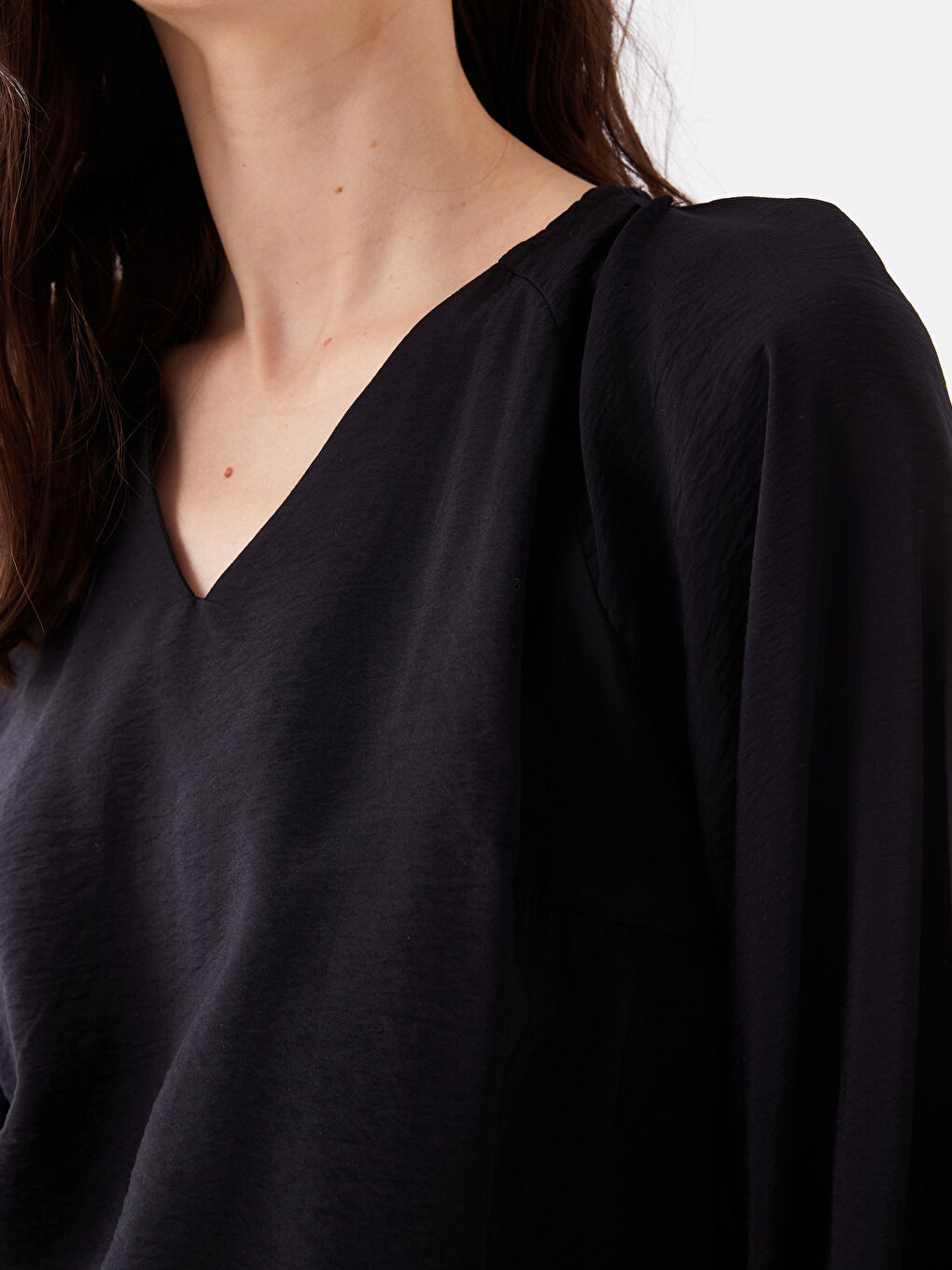 Siyah V Yaka Düz Uzun Kollu Kadın Bluz-3