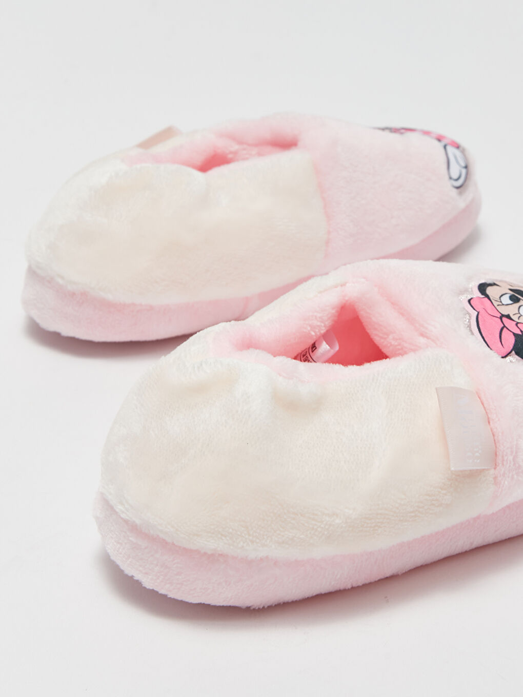 Minnie Mouse Licensed Girls' Plush Indoor Slippers -W3BT25Z4-E6T