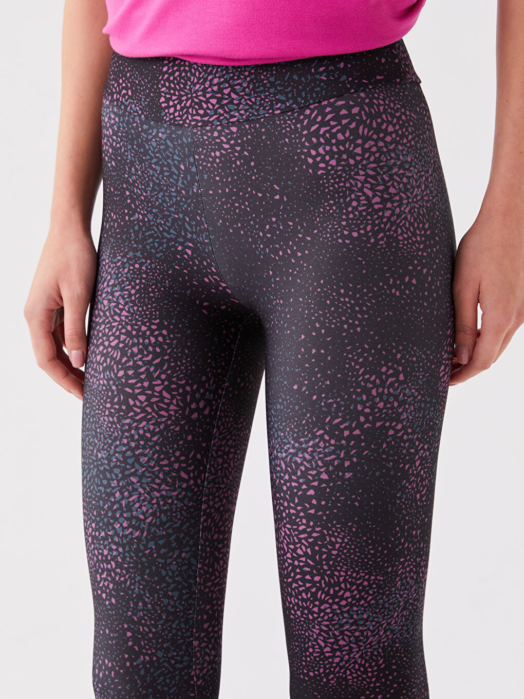 بنطال رياضي ضيق بنقشة بخصر مرن للسيدات-3