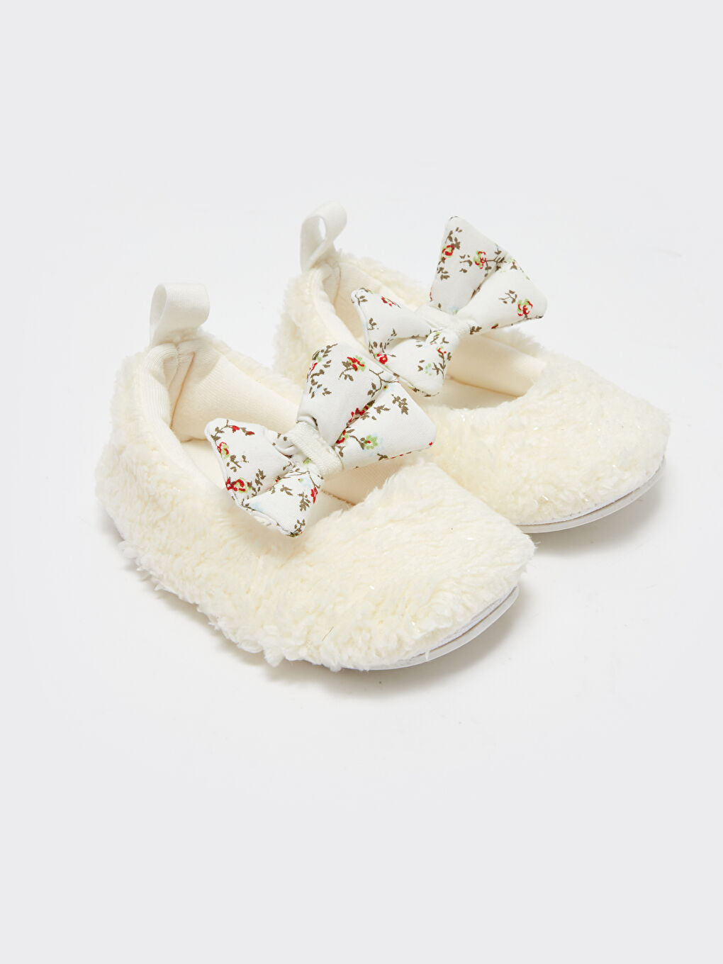 Ekru Fiyonk Detaylı Kız Bebek Yürüme Öncesi Ayakkabısı