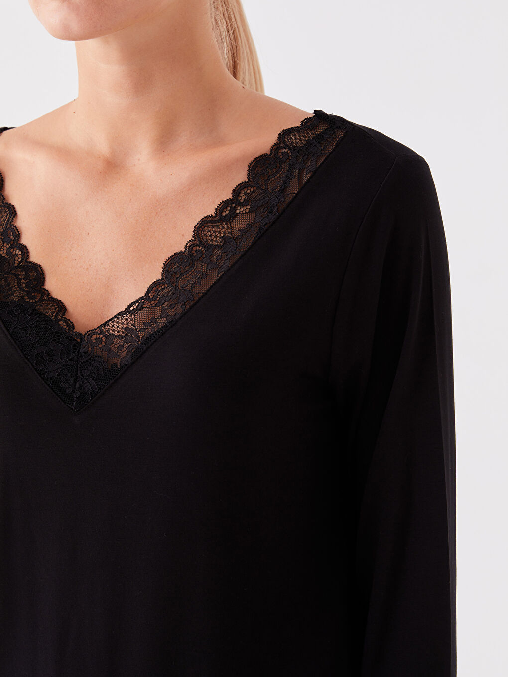 Siyah V Yaka Düz Uzun Kollu Kadın Pijama Takımı-3