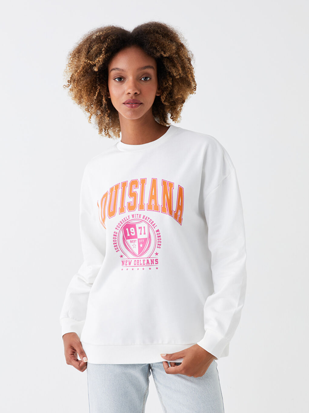 سويت شيرت أوفراسايز كم طويل مطبوع بياقة دائرية للسيدات